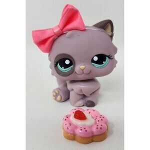 Littlest Pet Shop Persian Cat 1027 Blue Eyes Purple Cat LPS on Tail